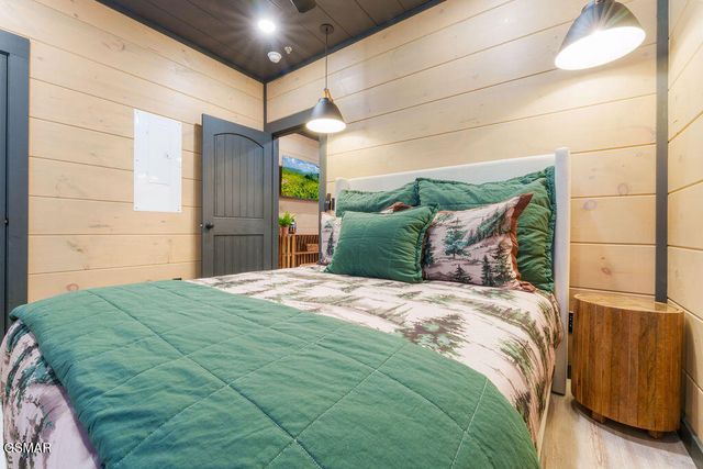 625 Summer Valley Way, Sevierville, TN 37862