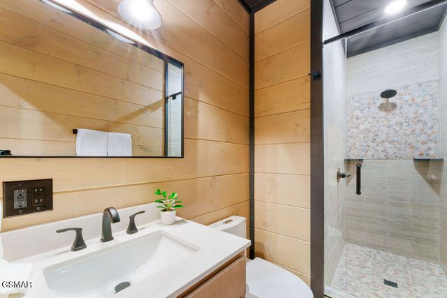 625 Summer Valley Way, Sevierville, TN 37862