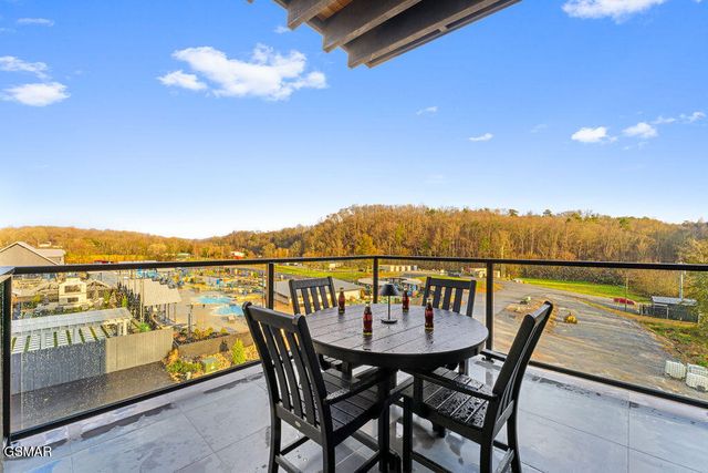 625 Summer Valley Way, Sevierville, TN 37862