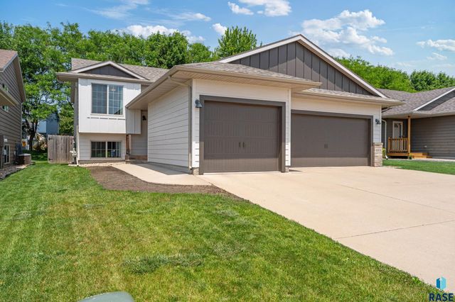 8004 W Vista Park St, Sioux Falls, SD 57106