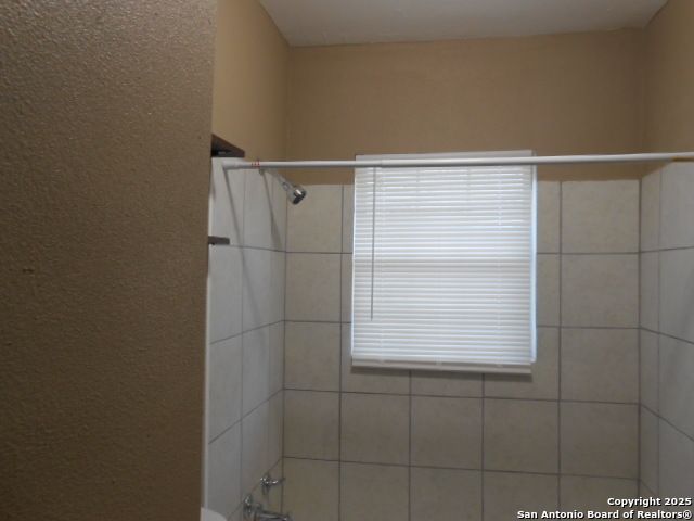 2051 Martin Luther King, San Antonio, TX 78203