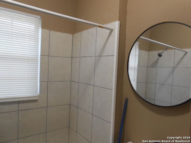 2051 Martin Luther King, San Antonio, TX 78203