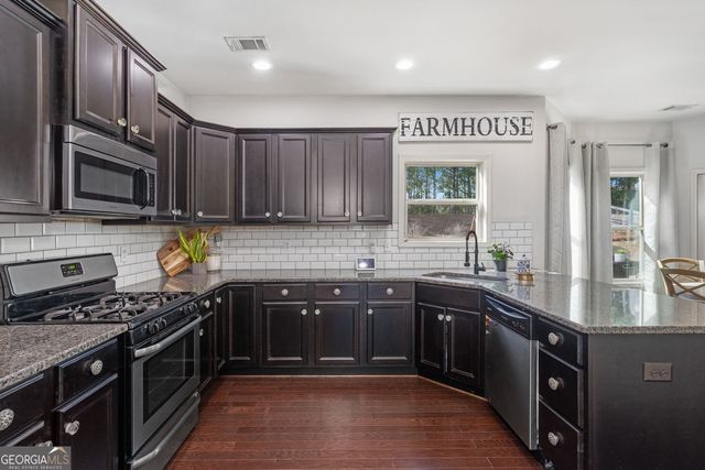 355 Fieldstone Lane, Dallas, GA 30132