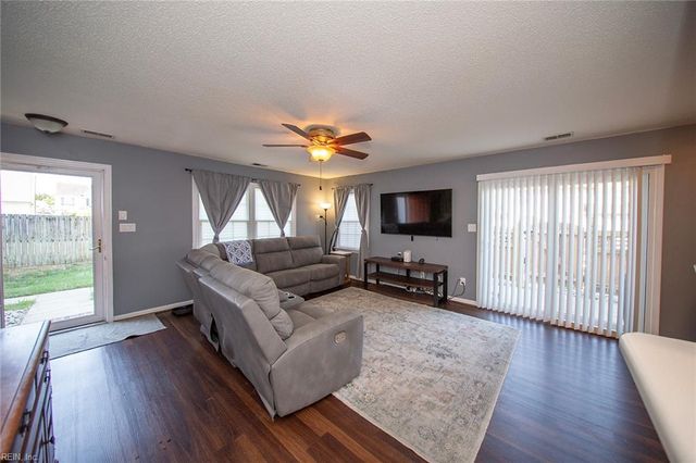 3815 Holston River Reach Apt D, Portsmouth, VA 23703