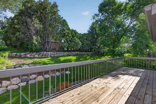 6066 Blake Ridge Road, Edina, MN 55436