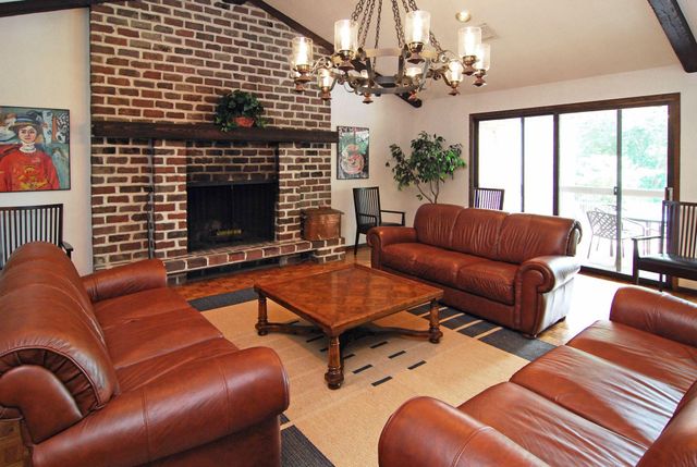 6066 Blake Ridge Road, Edina, MN 55436