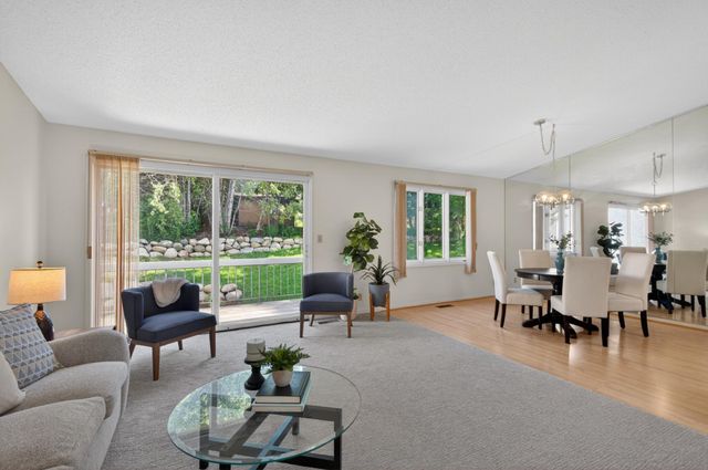 6066 Blake Ridge Road, Edina, MN 55436