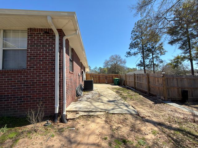 2673 Paddock Circle, Crestview, FL 32536