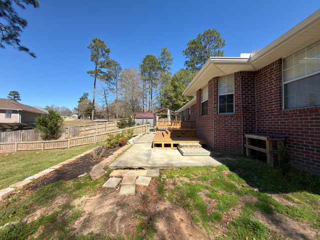 2673 Paddock Circle, Crestview, FL 32536