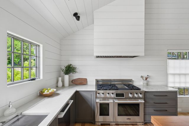 922 Kincade Drive, Mount Pleasant, SC 29464