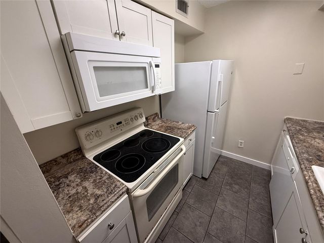 305 WYMORE ROAD 110, Altamonte Springs, FL 32714