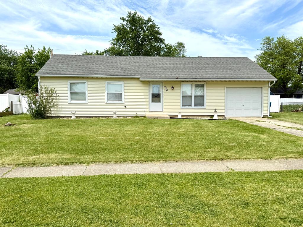 774 Mohawk Drive, Lowell, IN 46356