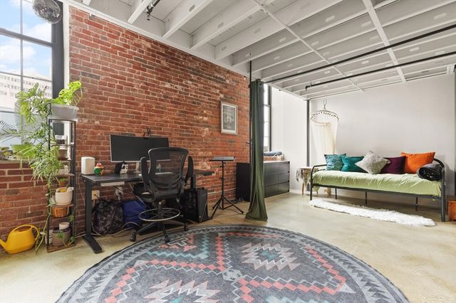 251 Heath St 205, Boston, MA 02130