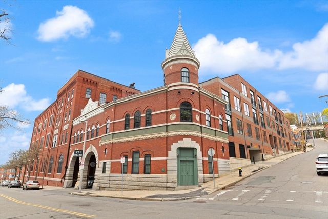 251 Heath St 205, Boston, MA 02130