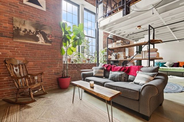 251 Heath St 205, Boston, MA 02130