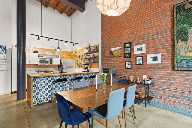 251 Heath St 205, Boston, MA 02130