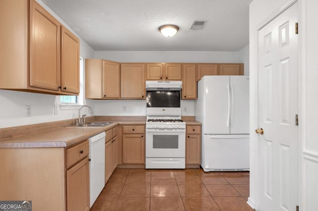 2565 Feywood Court, Lithonia, GA 30058