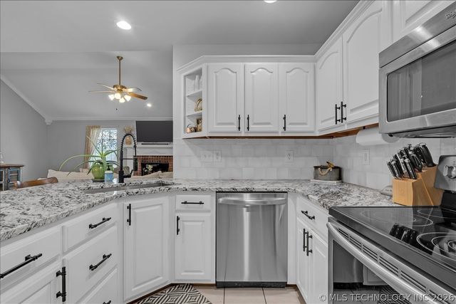 11822 N 107th East Avenue, Collinsville, OK 74021