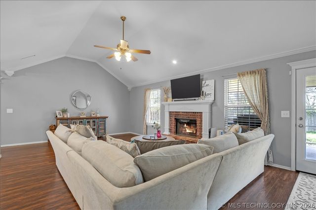 11822 N 107th East Avenue, Collinsville, OK 74021