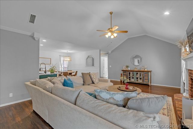 11822 N 107th East Avenue, Collinsville, OK 74021