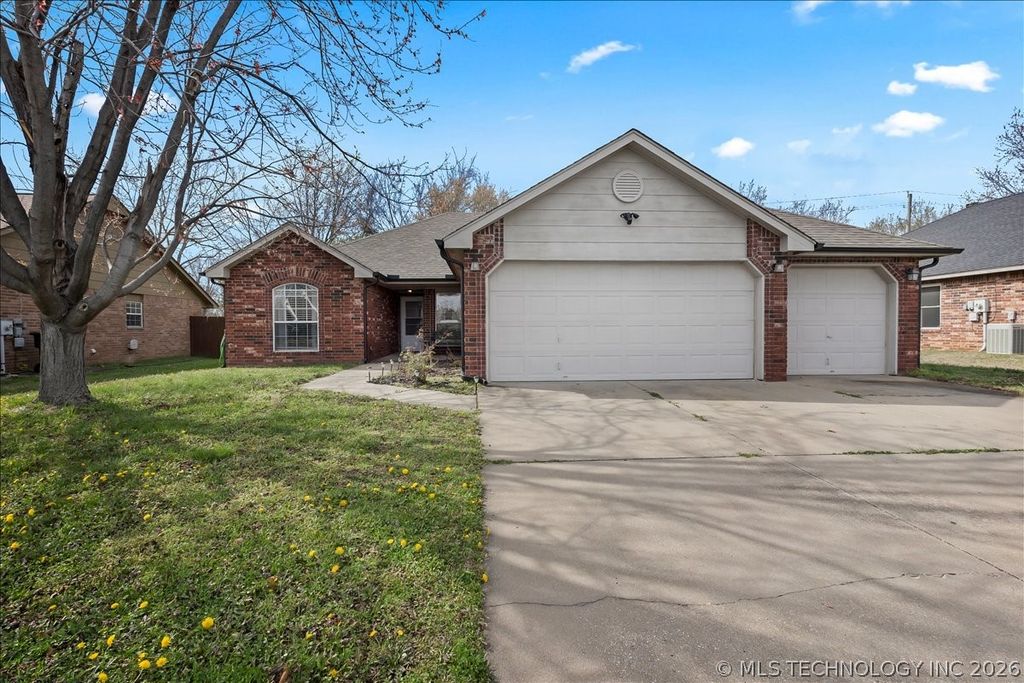 11822 N 107th East Avenue, Collinsville, OK 74021