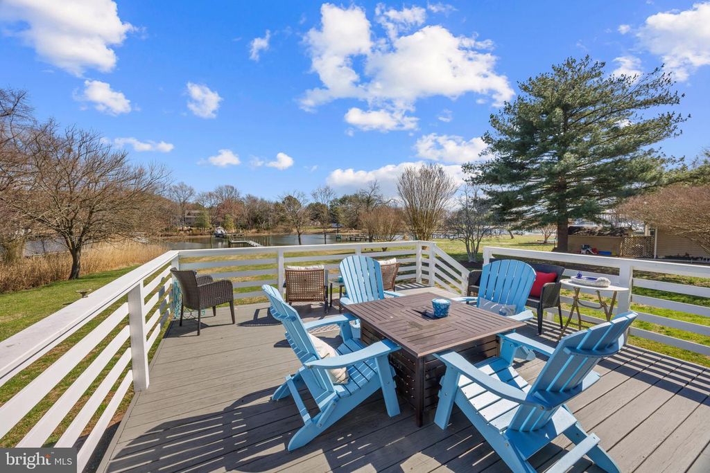 Image 3 of property listing at 40 GREENWOOD SHLS, Grasonville, MD 21638