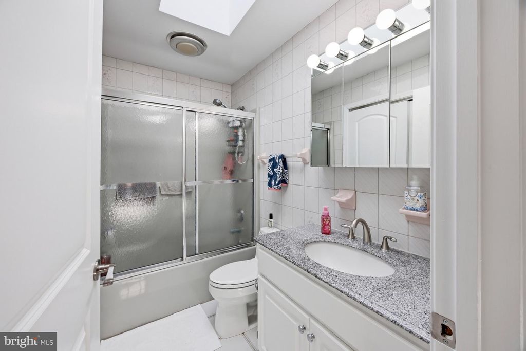 Image 33 of property listing at 40 GREENWOOD SHLS, Grasonville, MD 21638