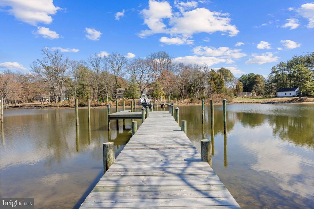 Image 34 of property listing at 40 GREENWOOD SHLS, Grasonville, MD 21638