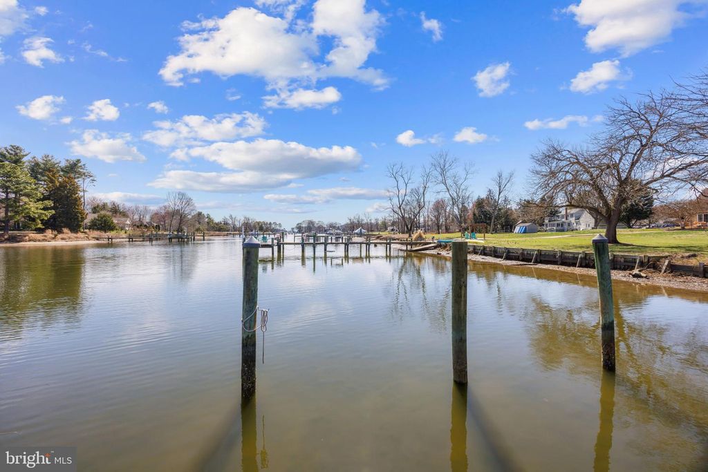 Image 35 of property listing at 40 GREENWOOD SHLS, Grasonville, MD 21638