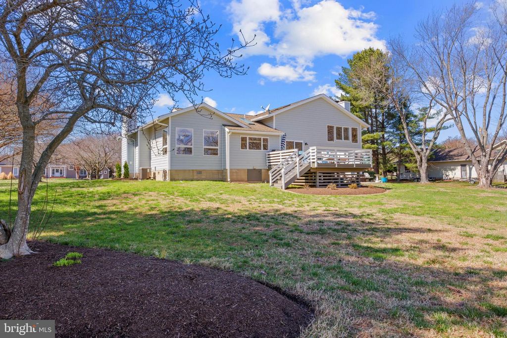 Image 36 of property listing at 40 GREENWOOD SHLS, Grasonville, MD 21638