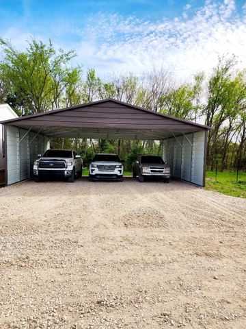 1660 Red Road, Howe, TX 75459