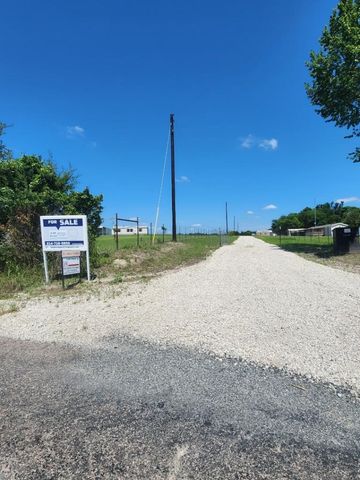 1660 Red Road, Howe, TX 75459