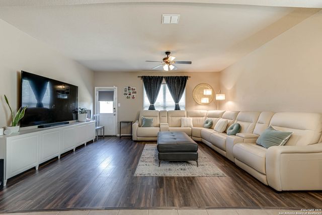 6019 JULIANS CV, San Antonio, TX 78244