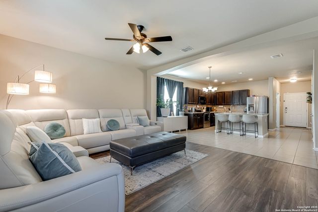 6019 JULIANS CV, San Antonio, TX 78244