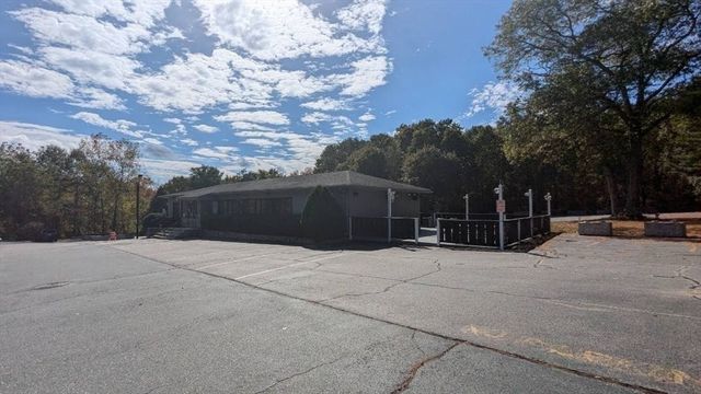 1114 Douglas Pike, Smithfield, RI 02917