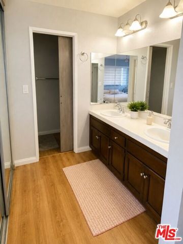 7625 Reseda Boulevard 305, Los Angeles, CA 91335