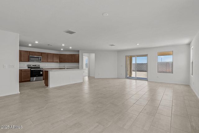 24661 W JESSICA Lane, Buckeye, AZ 85326