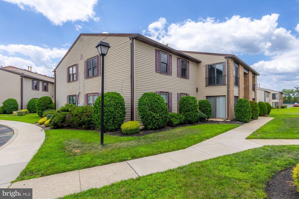18 BRIGHTON PL, Sewell, NJ 08080