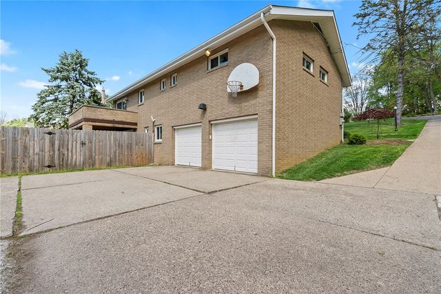 2110 Lorenzi Lane, Robinson Twp, PA 15136