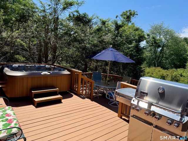 21 Watson Drive, Simsbury, CT 06092