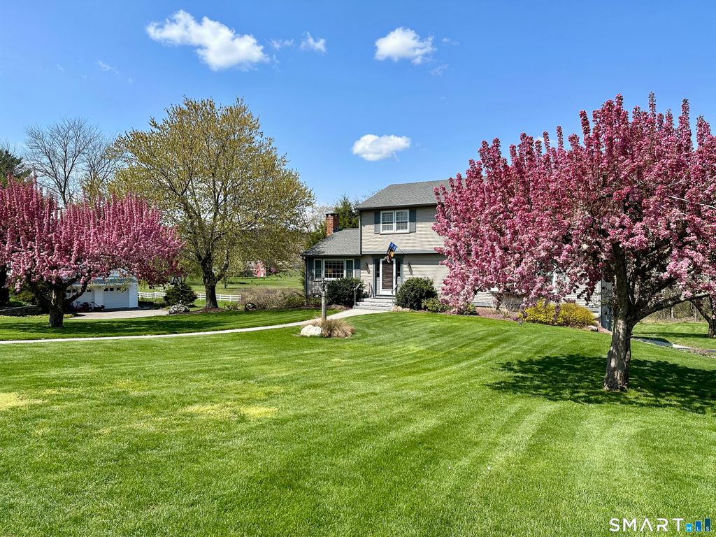 21 Watson Drive, Simsbury, CT 06092