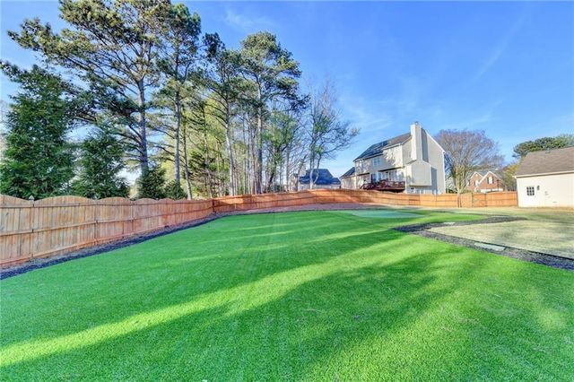 2550 Lockemeade Way, Lawrenceville, GA 30043