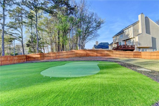 2550 Lockemeade Way, Lawrenceville, GA 30043