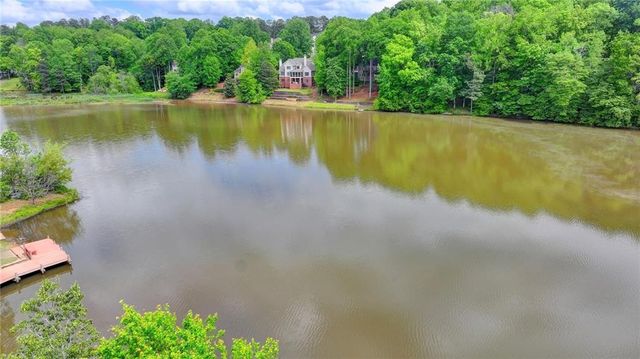 2550 Lockemeade Way, Lawrenceville, GA 30043