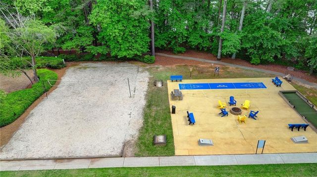 2550 Lockemeade Way, Lawrenceville, GA 30043