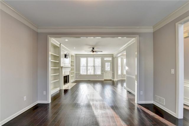 2550 Lockemeade Way, Lawrenceville, GA 30043