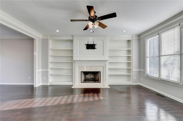 2550 Lockemeade Way, Lawrenceville, GA 30043