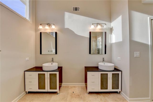 2550 Lockemeade Way, Lawrenceville, GA 30043