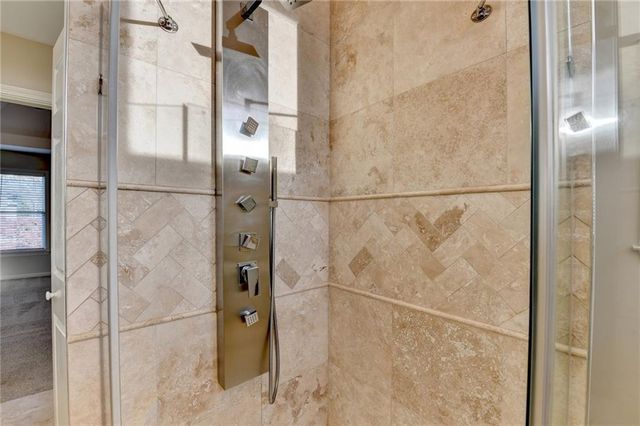 2550 Lockemeade Way, Lawrenceville, GA 30043