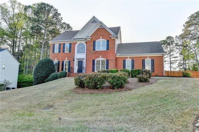 2550 Lockemeade Way, Lawrenceville, GA 30043